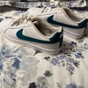 Nike Women's White and Teal Sneakers